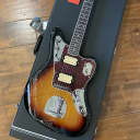 Fender Kurt Cobain Jaguar 3-Color Sunburst #MX22164055 (8lbs, 11.5oz)
