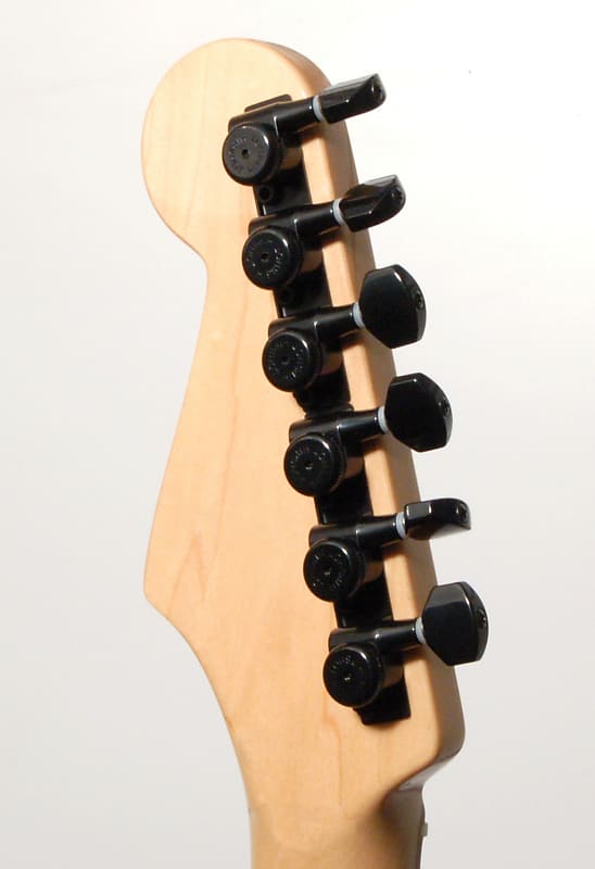 Hipshot BLACK 6-InLine Grip-Lock Non-Staggered Closed Guitar Tuners with  UMP Kit