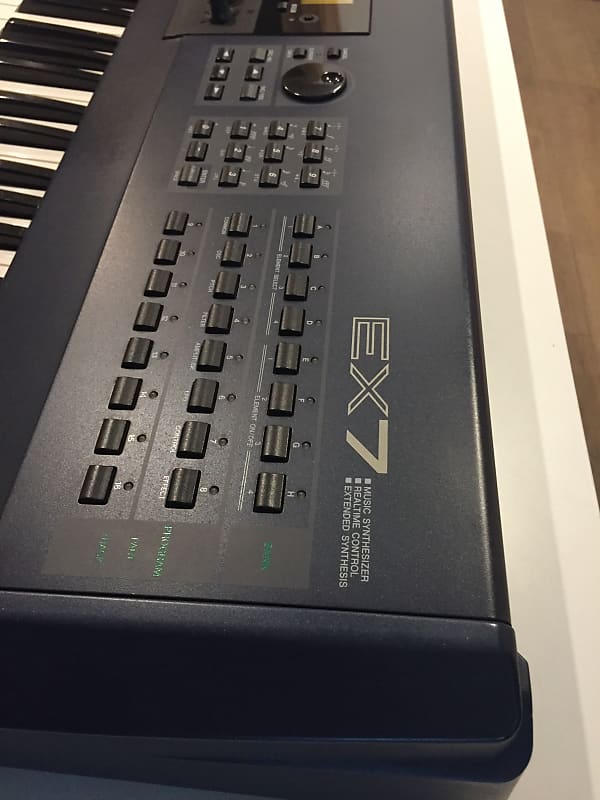 Yamaha EX7 Synthesizer + Ram Expanded to 34 Mb