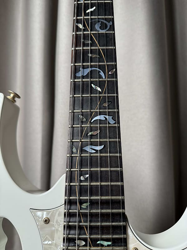 First Year! Ibanez JEM7V-WH Steve Vai Signature with Ebony First Year! Ibanez JEM7V-WH Steve Vai Signature with Ebony