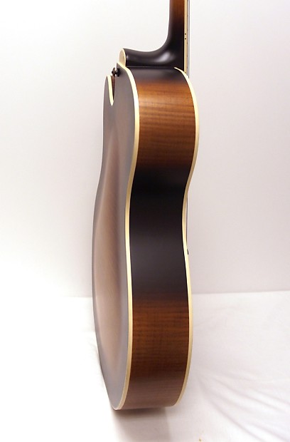 Washburn J600 Hollowbody 