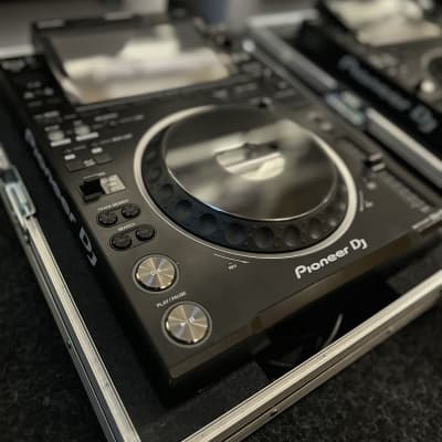 Pair of Pioneer DJ CDJ-3000 with flightcases image 2