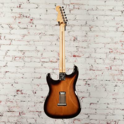 Fender Eric Johnson Stratocaster®, Maple Fingerboard, 2-Color Sunburst image 9