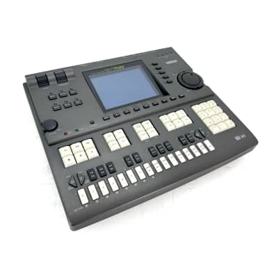 Yamaha QY700 Music Sequencer