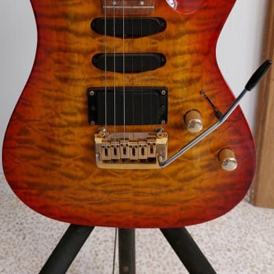RARE Suzuki Electric Guitar 'Since 1953' HSS Bolt-On 24-Fret Red/Orange/Gold image 1
