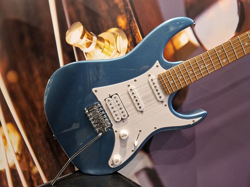 Ibanez GRX40-MLB GIO E-Guitar 6 String Metallic Light Blue image 1