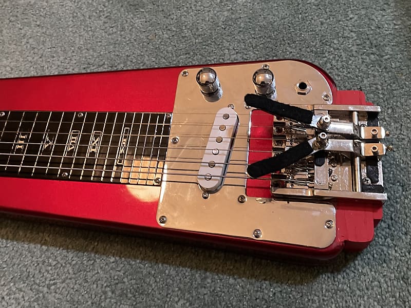 新品 Rogue RLS-1 Lap Steel Guitar Red Rogue RLS-1 Lap Steel Guitar with Stand and Gig Bag Metallic