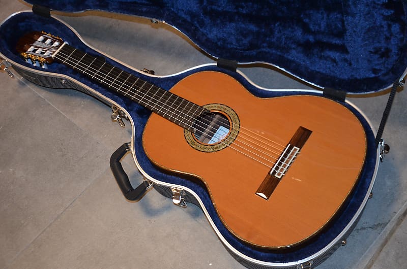 Amalio Burguet 2M=finest classical guitar*handmade in Spain 2014*solid selected tone woods: cedar top/rosewood body*sounds/plays/looks great*LR Baggs Element pickup*perfect for stage/studio or enjoy that superb guitar at home...you'll love it image 1