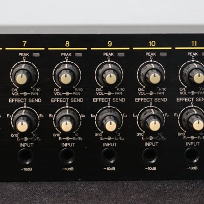 【美品】KORG KMX-122 ラインミキサー コルグ Korg KMX-122 Line Mixer - Black | Tone Wolf
