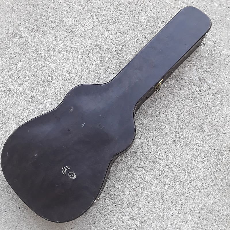 Guild acoustic guitar case for dreadnought Reverb