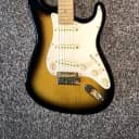 Fender 50th Anniversary American Deluxe  Stratocaster made in the usa Sunburst 2004