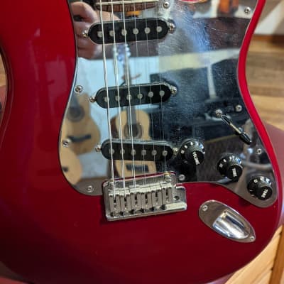 Fender USA Roadhouse Strat w/Case - Candy Apple Red with Rosewood Board (1999) image 5