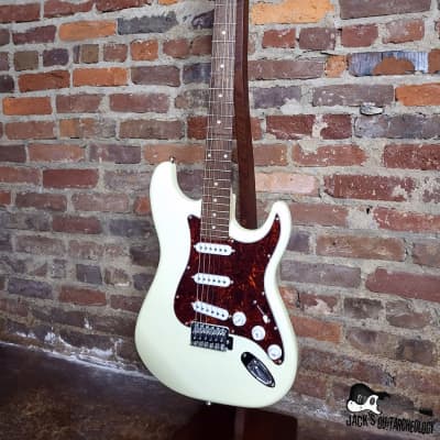 Nashville Guitar Works NGW130IV S-Style Electric Guitar w/Rosewood Fretboard (Oly. White) imagen 4