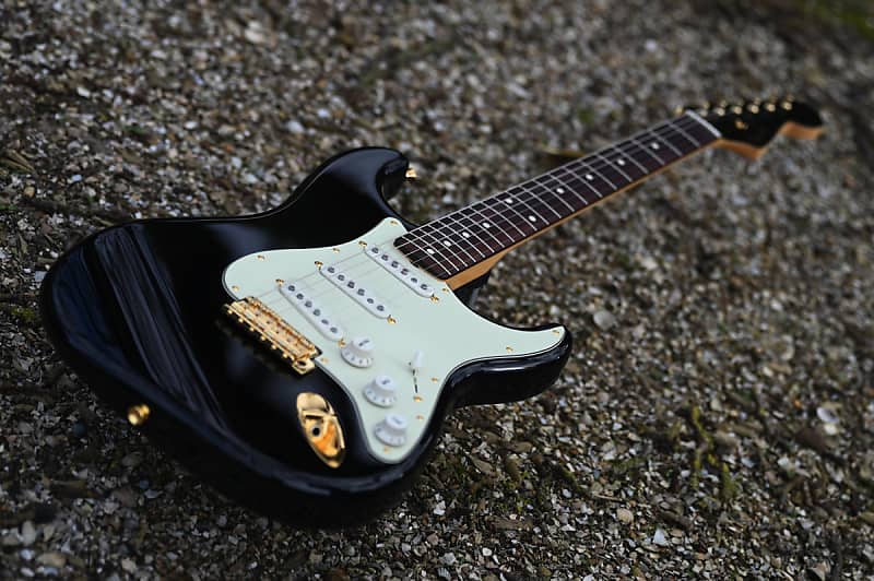 ギター Fender FSR Traditional II Stratocaster Fender FSR Traditional II '60s Stratocaster Electric Guitar