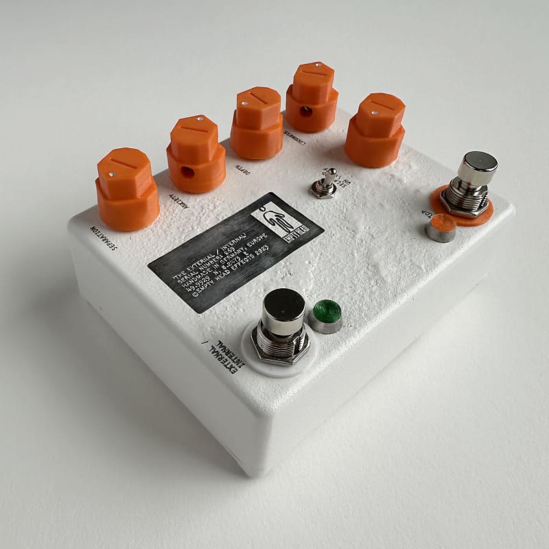 Empty Head Effects The External / Internal 2024 - White | Reverb