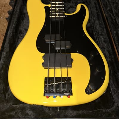 Left Panel Bass Charcoal/Neon Yellow