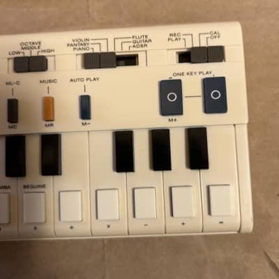 Casio VL-1 VL-Tone 29-Key Synthesizer Keyboard 1979-84 Good Condition. Display not working! image 6