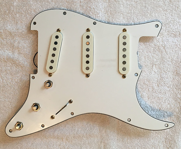 1980 1981 1982 Fender The Strat + Dan Smith loaded Reverb UK