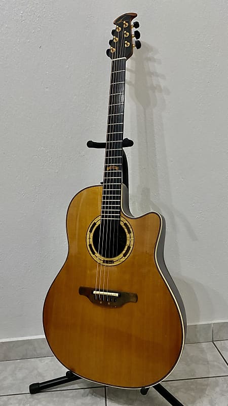 Ovation Collector's Series 1994