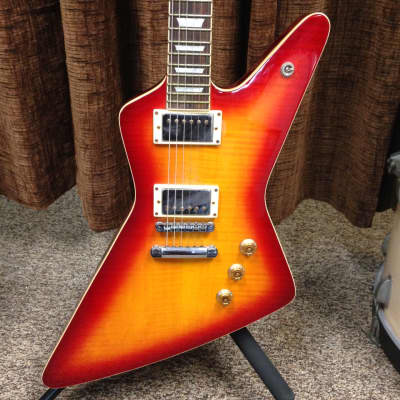 Hamer Standard F/T XT Series Flame Top Cherry Burst with
