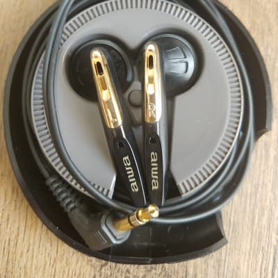 d*9様 AIWA HP-V33 ヘッドホン d*9様 AIWA HP-V33 ヘッドホン 価格.com】イヤホン・ヘッドホン