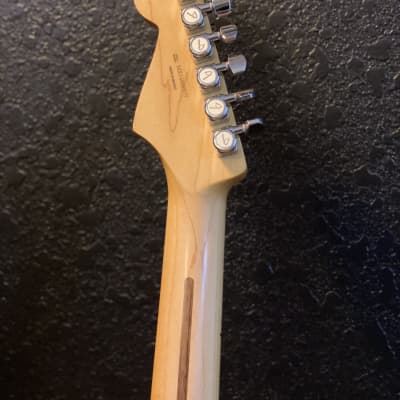 Fender  Stratocaster Standard MIM  2015 Sunburst image 5