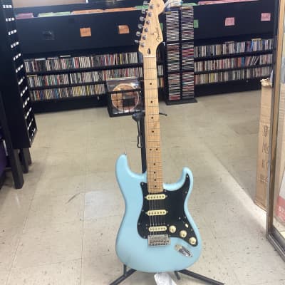 Fender Japan '57 Reissue Stratocaster ST57-TX Sonic Blue 2010-11