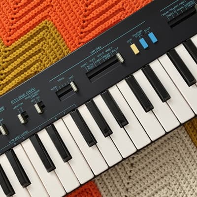 Yamaha Synth Keyboard - 1980’s Made in Japan 🇯🇵! - Mint Condition with Original Case! - Onboard Drums! - Beach House Vibes! - image 5