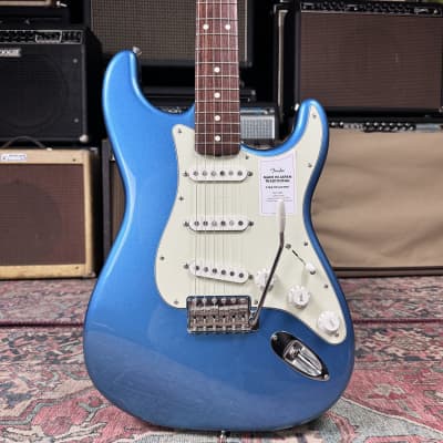 1995 Limited Edition Fender Stratocaster - Ocean Turquoise 