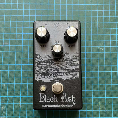 ギター EarthQuaker Devices Black Ash 2018 Black Ash Endangered Fuzz — EarthQuaker Devices