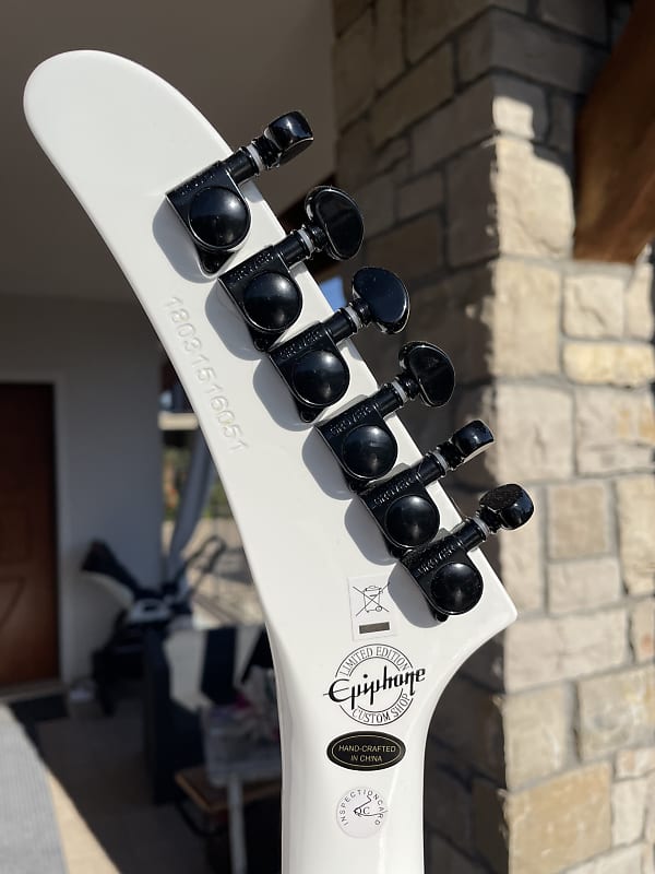 Amazon.com: Epiphone Inspired by Gibson Custom J-180 Long