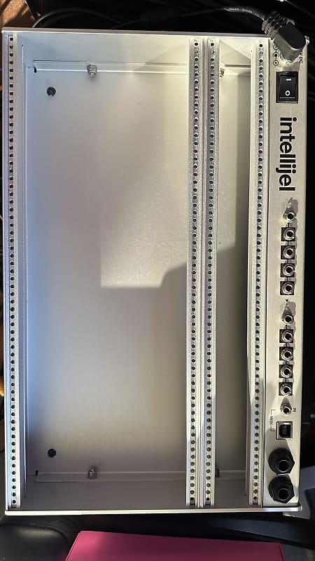 Intellijel 4U 62HP Palette Case