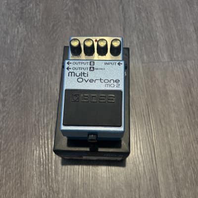 ギター BOSS Overtone MO-2 Amazon.com: BOSS MO-2 Multi Overtone Guitar Pedal (MO-2