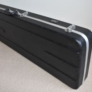 CNB Guitar Hard Case for Strat Tele and more Black image 7