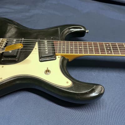 Mosrite Avenger Guitar with Bigsby + Case - Black image 5