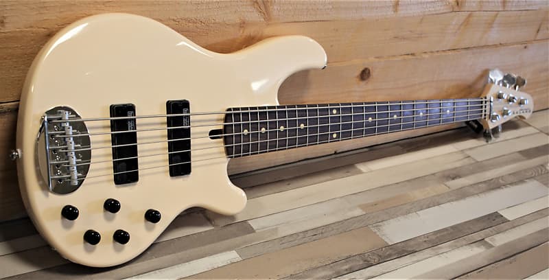 中古・美品 Lakland Skyline 55-01 (USA仕様) 中古・美品 Lakland Skyline 55-01 (USA仕様)（Lakland Skyline