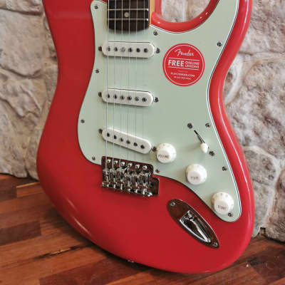 Squier Fender FSR Classic Vibe '60s Stratocaster 2021 Fiesta Red image 4