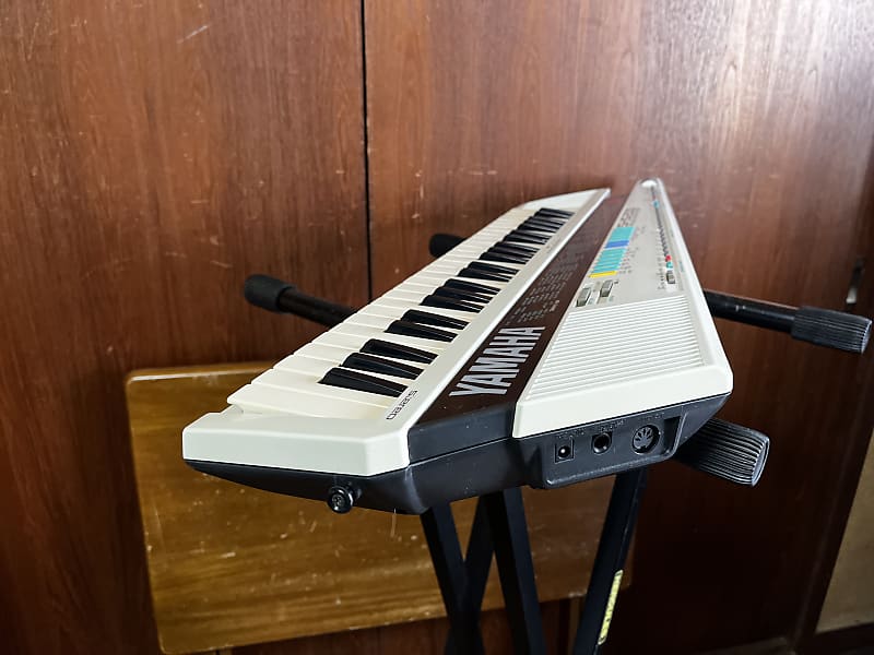 YAMAHA SHS-200 FM Digital Keyboard with MIDI Keytar w/ strap | Reverb