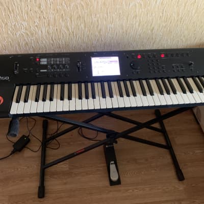 Korg M50 61-key music work station synthesizer keyboard image 1