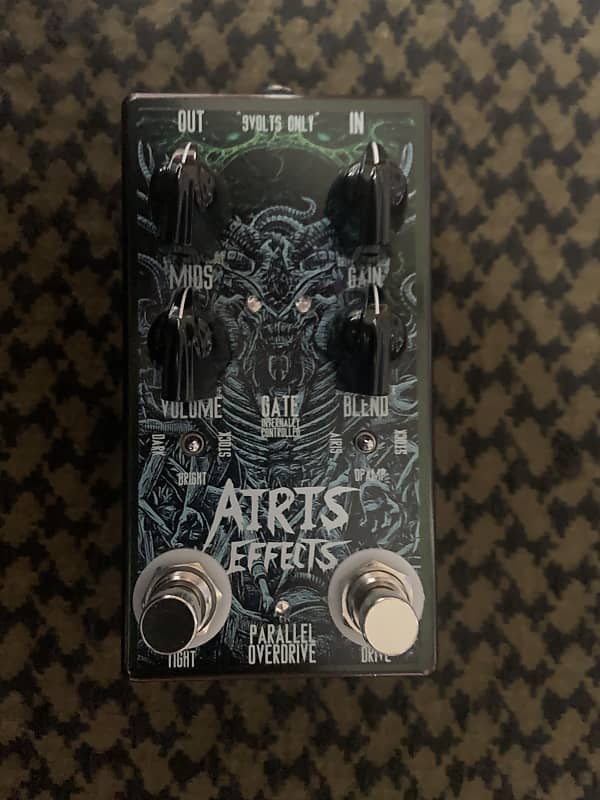 Airis effects Parallel Overdrive. Reverb