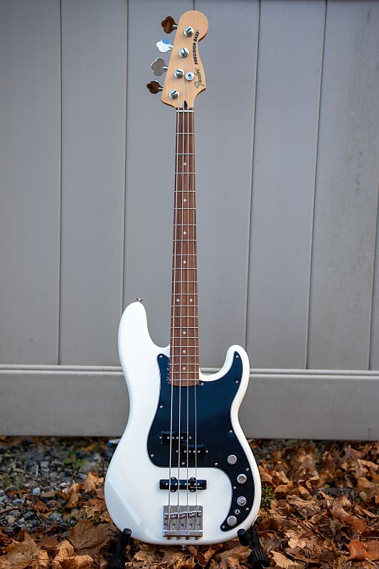 ベース Fender Mexico Player Plus Precision Bass Amazon.com: Fender Player Plus Precision Bass, Olympic Pearl