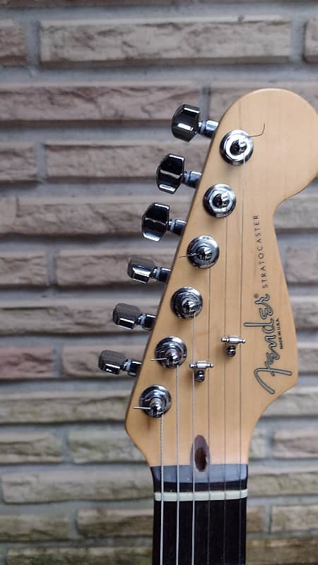 2008 Fender Stratocaster Highway 1 - Made in USA - Highway 2008 Fender Stratocaster Highway 1 - Made in USA - Highway