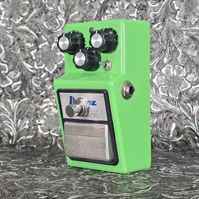 JHS Ibanez TS9 Tube Screamer with "Tri-Screamer" and True Bypass Mods 2017 - Green with Green Knobs image 3