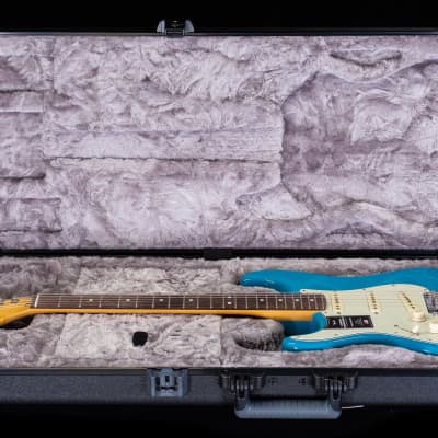 Fender American Professional II Stratocaster Rosewood Fingerboard Miami Blue Left-Hand (652) image 7