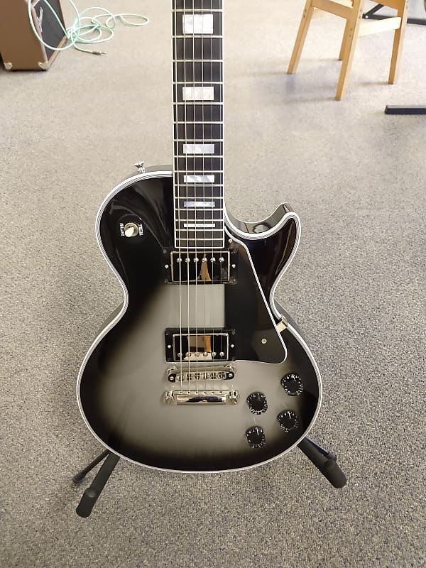 Used 2022 Gibson Les Paul Custom Electric Guitar Reverb