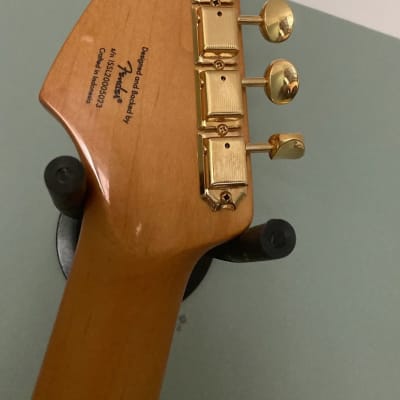 Squier Classic Vibe 50’s Stratocaster Gold Custom image 7