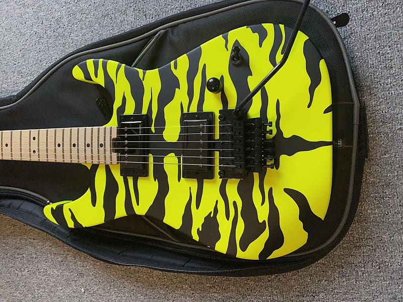 Charvel Pro-Mod DK Satchel Signature MN Yellow Bengal