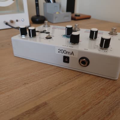 Hologram Electronics Infinite Jets Resynthesizer | Reverb UK Hologram Electronics Infinite Jets Resynthesizer | Reverb UK