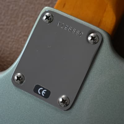 2000 Fender Yamano American Vintage ’62 Jazzmaster Reissue Ice Blue Metallic 1 of 50 w/HSC & Paperwork, AVRI image 12