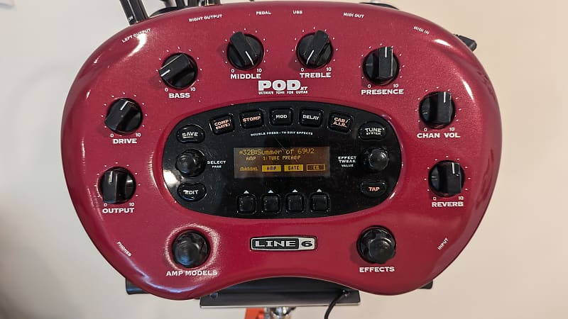 Line 6 Pod XT with Microphone Stand Mounting Adapter